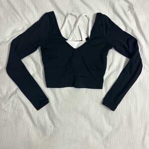 Hollister gilly hicks recharge layered top